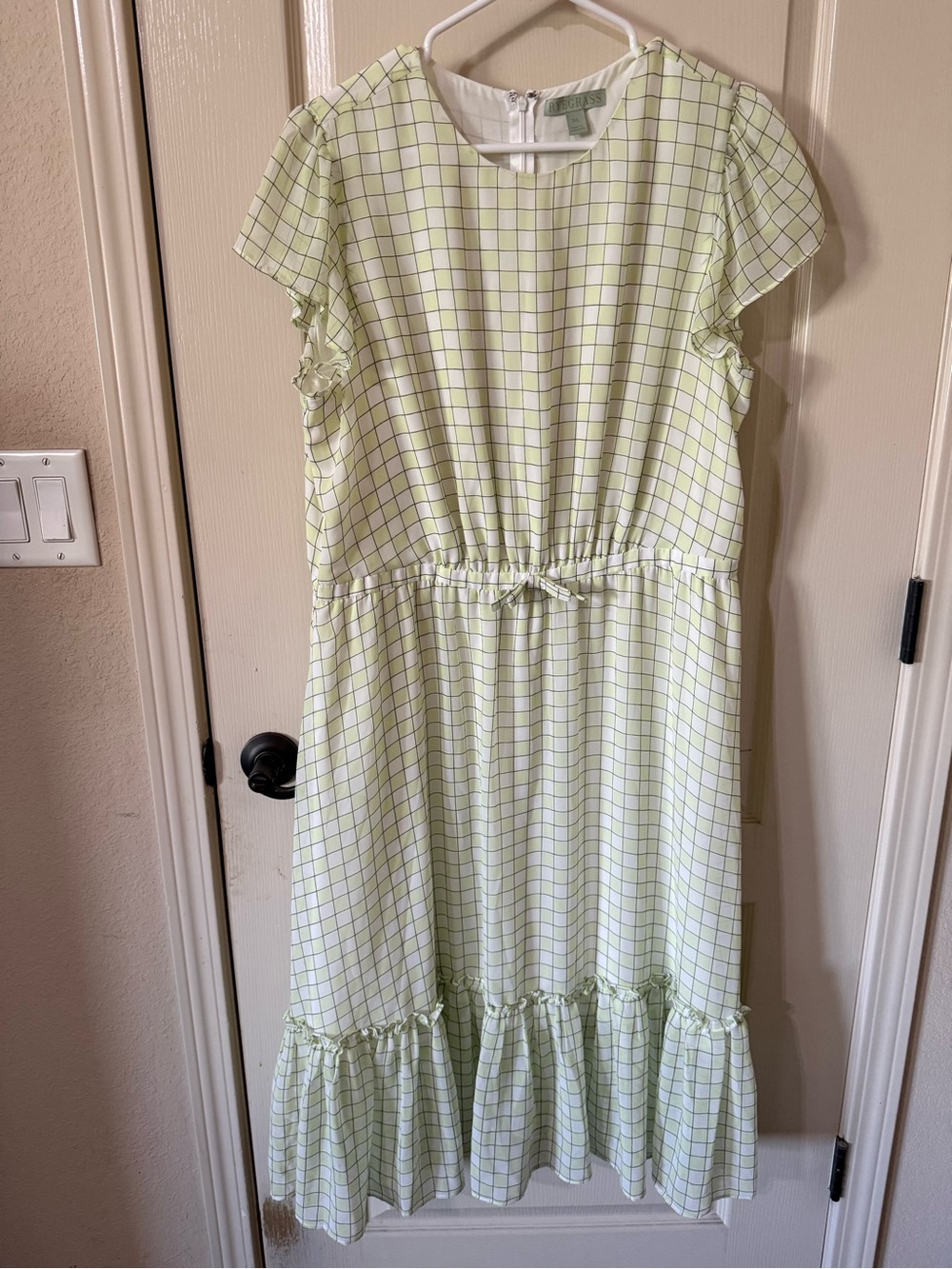Windowpane Check Midi Dress in Light Green